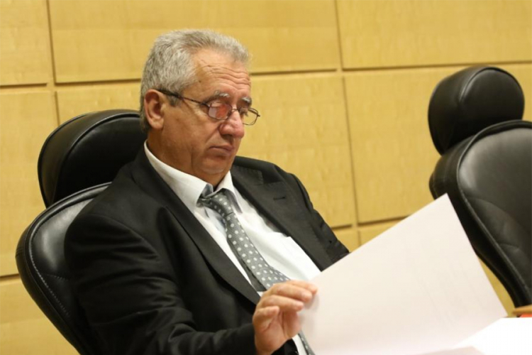 Puzigaća: Potpisao sam da je zakon štetan po vitalni nacionalni interes