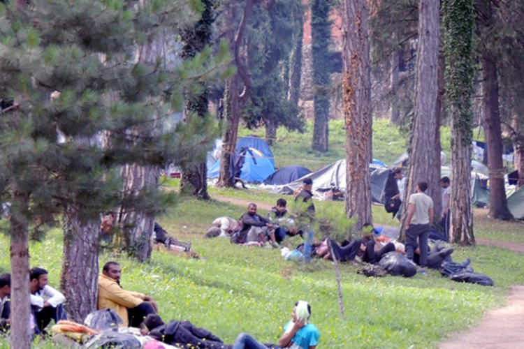 U Delijaš prevezena 93 migranta iz Bihaća