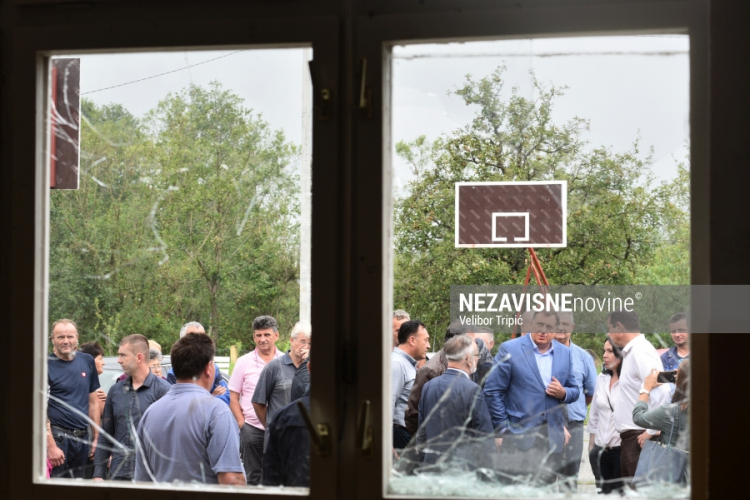 Dodik i Radojičić u Mišinom Hanu: Domaćinstvima 2.000 i 3.000 KM za štetu