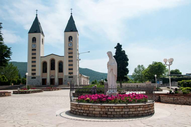 Perić: Sva ukazanja Gospe – nevjerodostojna