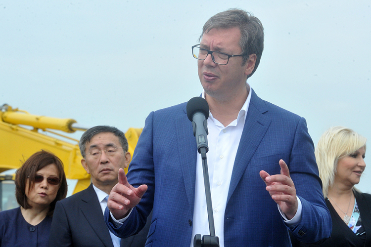 Vučić: Englezi se "pravili Englezi" do 2008.