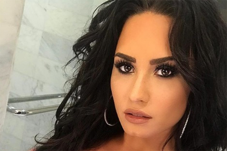 Demi Lovato hitno prebačena u bolnicu, predozirala se heroinom?