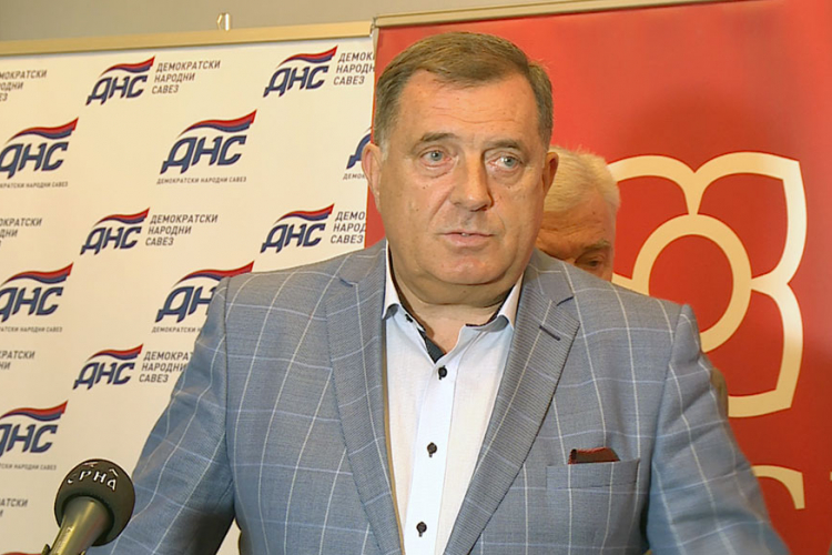 Dodik: RS će formirati operativno tijelo koje će pratiti kretanje migranata