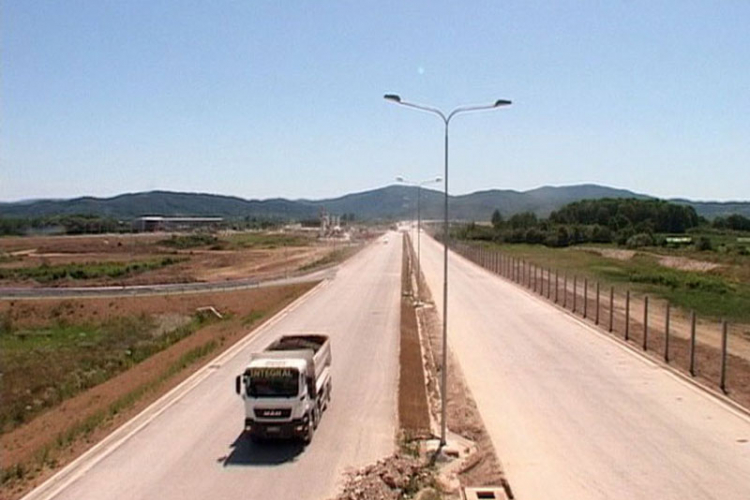 Dvije i po milijarde KM za autoputeve čeka izbore
