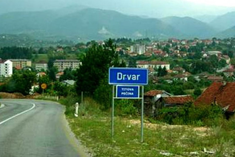 Dječak iz Drvara preminuo od strujnog udara dok je svirao električnu gitaru