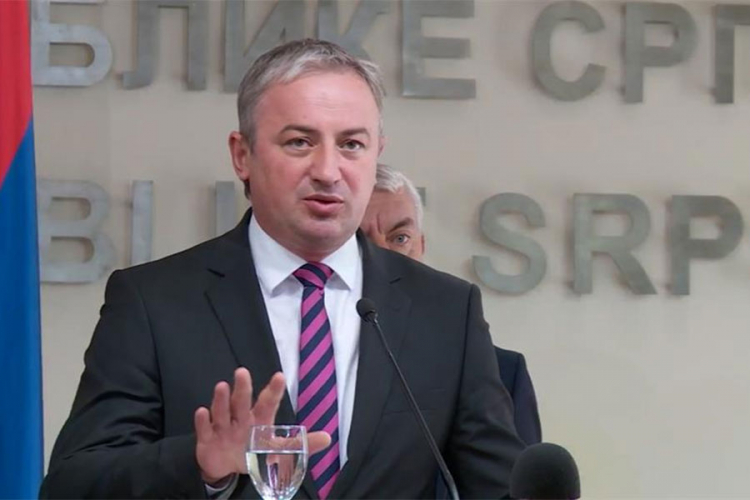 Borenović: Zaustaviti odlazak mladih iz BiH