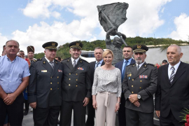 Hrvatska predsjednica uručila odlikovanja Gotovini i Markaču