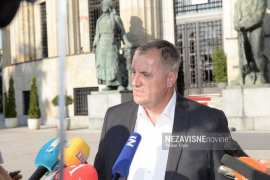 Višković: Vrijeme da se sazna istina o srpskim žrtvama u Srebrenici