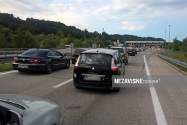 Grom oštetio elektroniku, gužve na autoputu