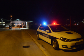 Troje razbojnika upali starici u kuću, tukli je i opljačkali