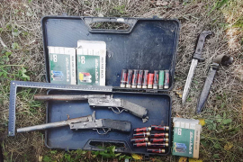 Kod Lopara pronađene ručno napravljene puške i bombe, uhapšen ...
