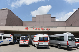 Optimistične vijesti iz UKC RS: Otac i sin odvojeni od aparata i ...