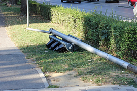 Kamion srušio semafor u Mostaru