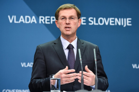 Cerar sa pozicije premijera ide na mjesto šefa diplomatije