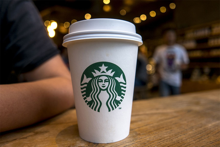 Kafa u Starbaksu od sada i za bitcoine