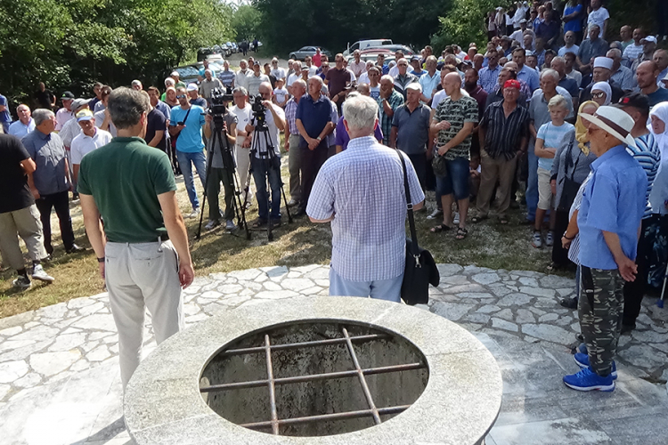 26. godišnjica zločina na Hrastovoj glavici: Odgovorni još nisu privedeni pravdi