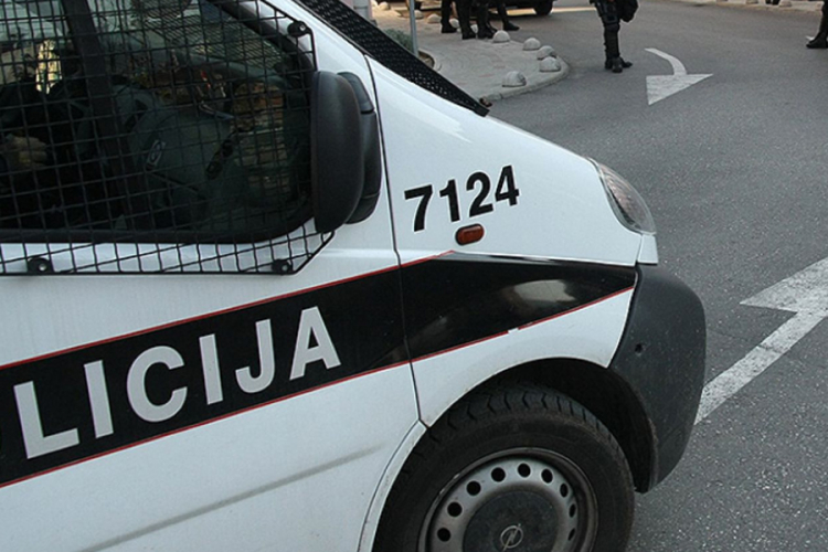 Opljačkao kladionicu uz prijetnju skalpelom