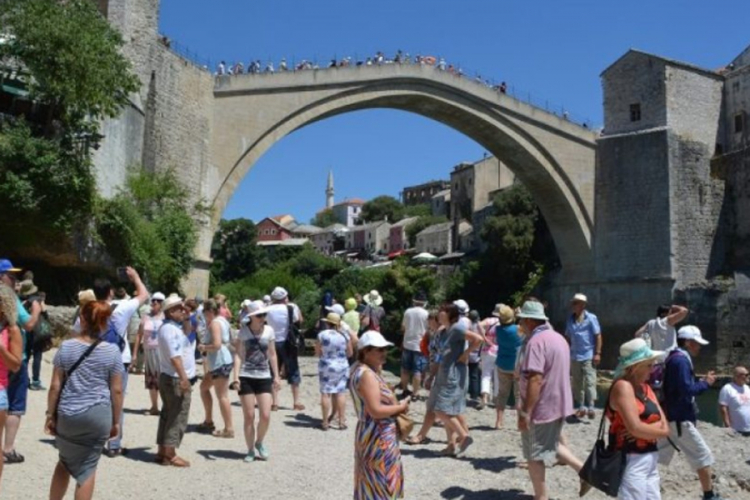 U junu 14.3 odsto više turista u BiH