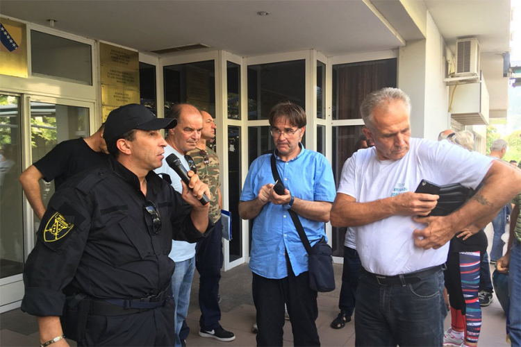 Komisija podržala osnovni tekst predloženog zakona, bivši borci nezadovoljni