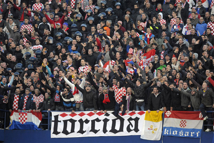 Svih 13 hrvatskih navijača priznali krivicu