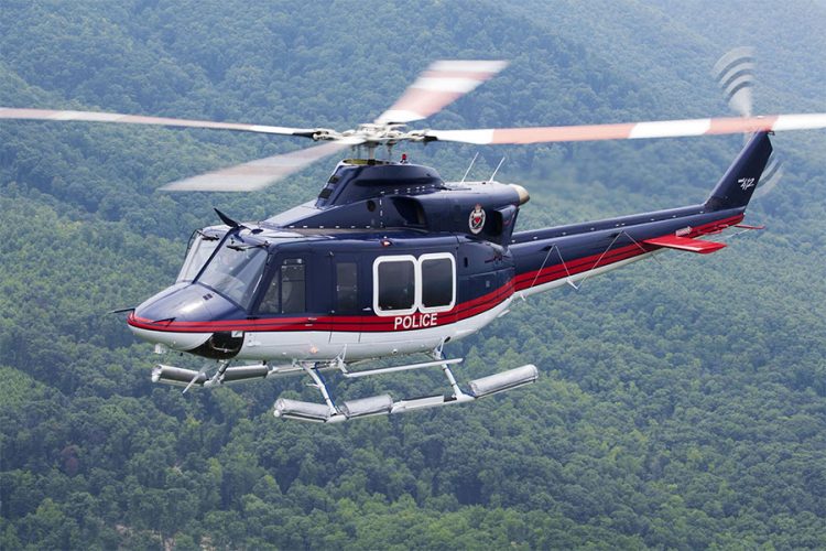 Nestao helikopter sa devet osoba