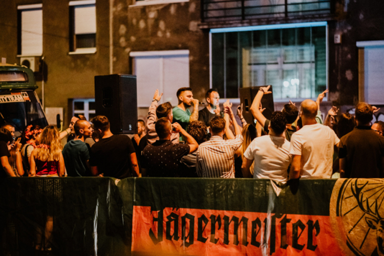 Frenkie, Kontra i Indigo oduševili Sarajlije u Jägermeister Party tramvaju