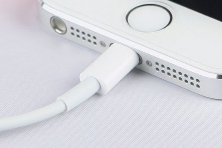 iPhone će uskoro morati da promijeni punjače?
