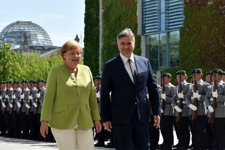 Zvizdić dočekan uz najviše državne i vojne počasti u Berlinu