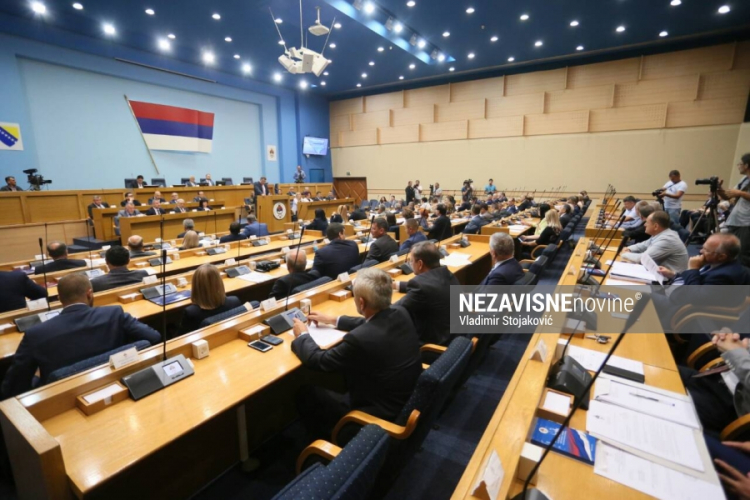 Jednoglasno odbačen izvještaj: Srpska formira novu komisiju za Srebrenicu