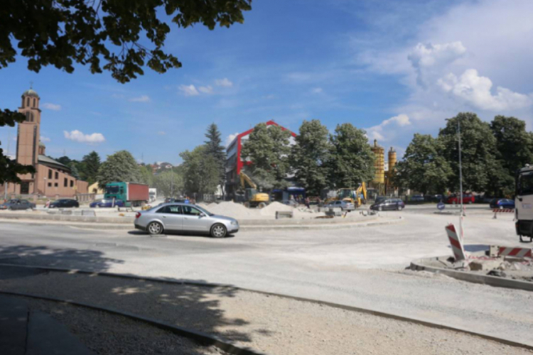Zamjena semafora kružnim tokovima