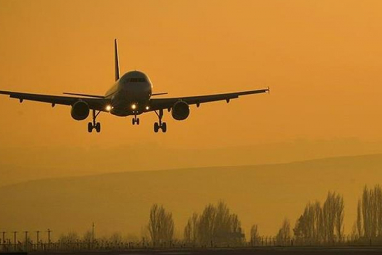 Avioni prizemljeni zbog bombaških prijetnji