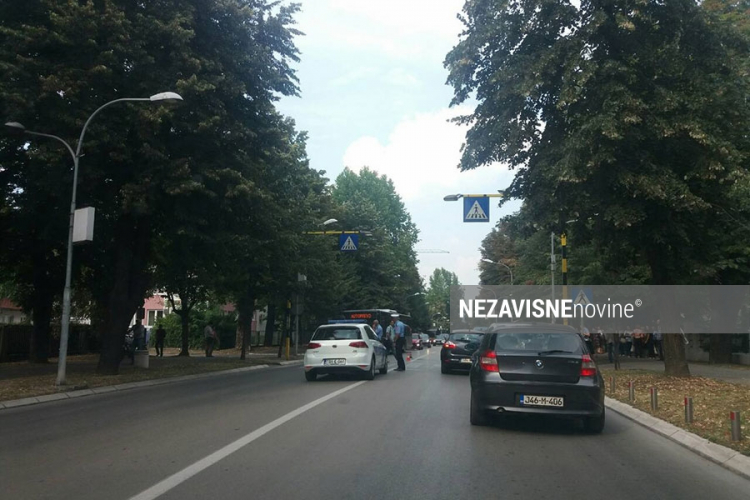 Auto udarilo djevojku u Banjaluci