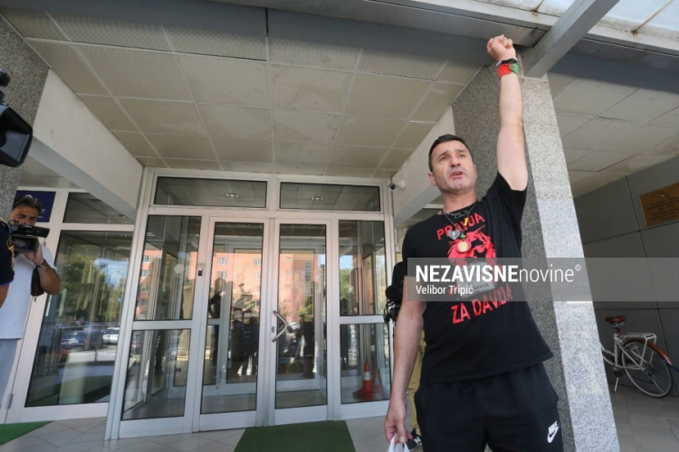 Građani pitaju ispred Tužilaštva: Ko je ubio Davida?