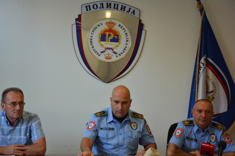 Predsjednik biračkog odbora osumnjičen da je dopisivao i oduzimao glasove