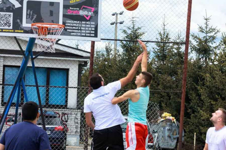 "3x3 Street Ball" turnir u Trnu