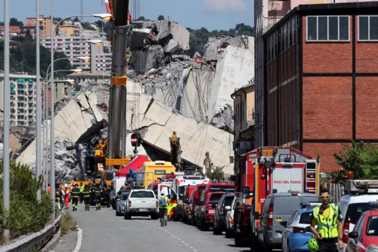 Građani Đenove upozoravali nadležne da most propada