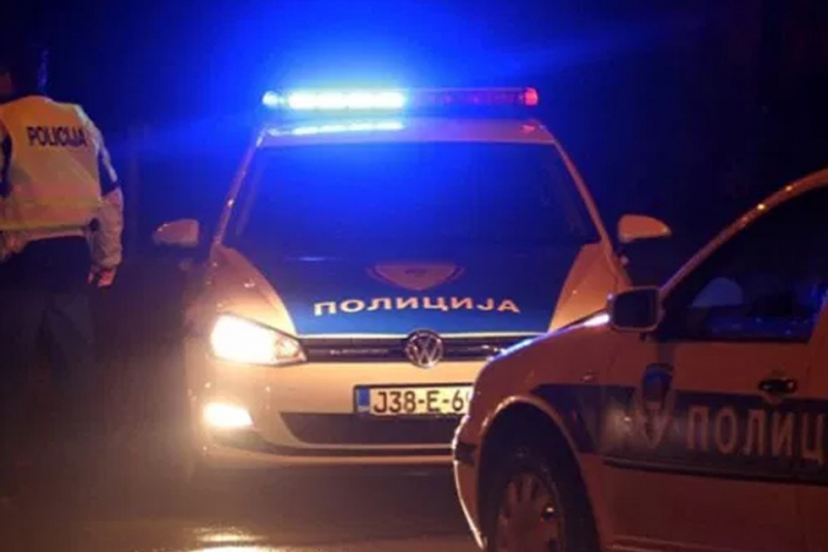 U sudaru auta i traktora povrijeđene dvije osobe
