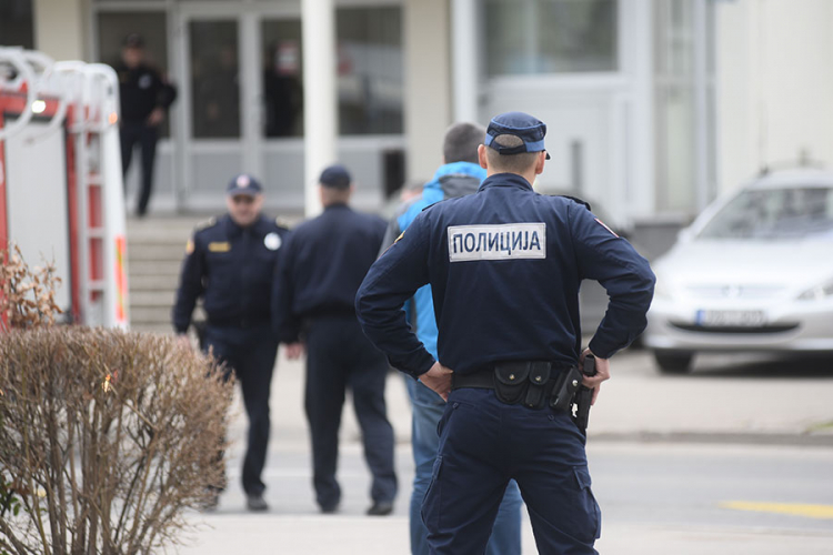 Napad na policiju je napad na društvo