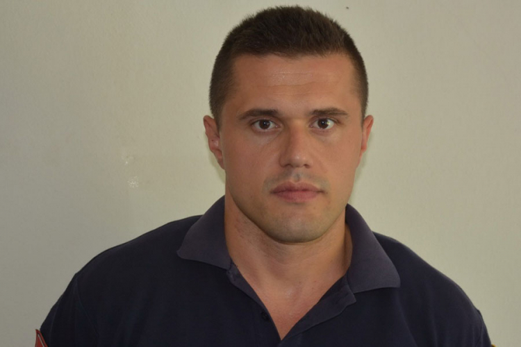Prijedorski policajac pronašao i vratio 3.200 maraka