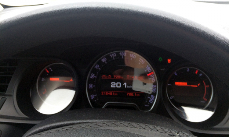 Dvadesetogodišnjak jurio više od 200 km/h