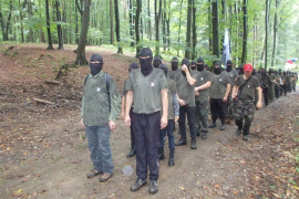 Skandal u Sloveniji: Naoružani i maskirani ljudi pripremaju se za ...
