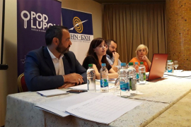 Novinari da ukazuju svojim sagovornicima da je neprikladan govor ...