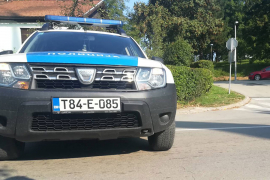 U eksploziji u Kotor Varošu oštećena tri vozila i zgrada
