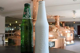 Carlsberg "lansira" boce piva izrađene od kartona