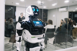 Robot "Angel" - savršena medicinska sestra