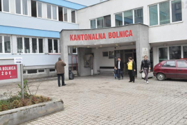 Žena pala sa oraha i poginula