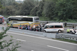 "Nezavisne" sa roditeljima i radnicima škole: Maturante iz sna trgnuo udar, vozač poginuo