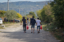 Na Balkanskoj ruti: Migrantima se sviđa Crna Gora, ali sanjaju o ...