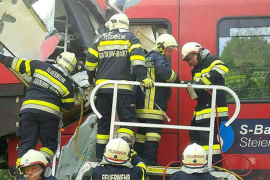 Sudar voza i autobusa u Gracu, najmanje jedna osoba poginula, 11 ...