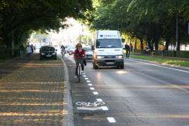 Prvi put u Banjaluci obilježena biciklistička traka u okviru kolovozne